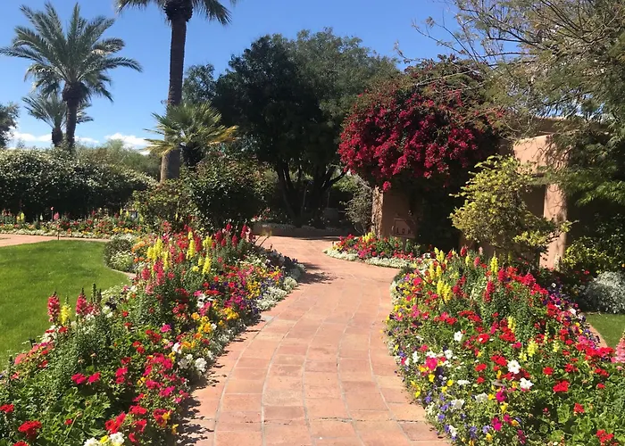 Hermosa InnAirport Hotel